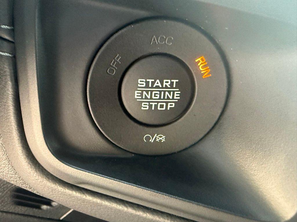 used 2025 Jeep Gladiator car, priced at $46,918