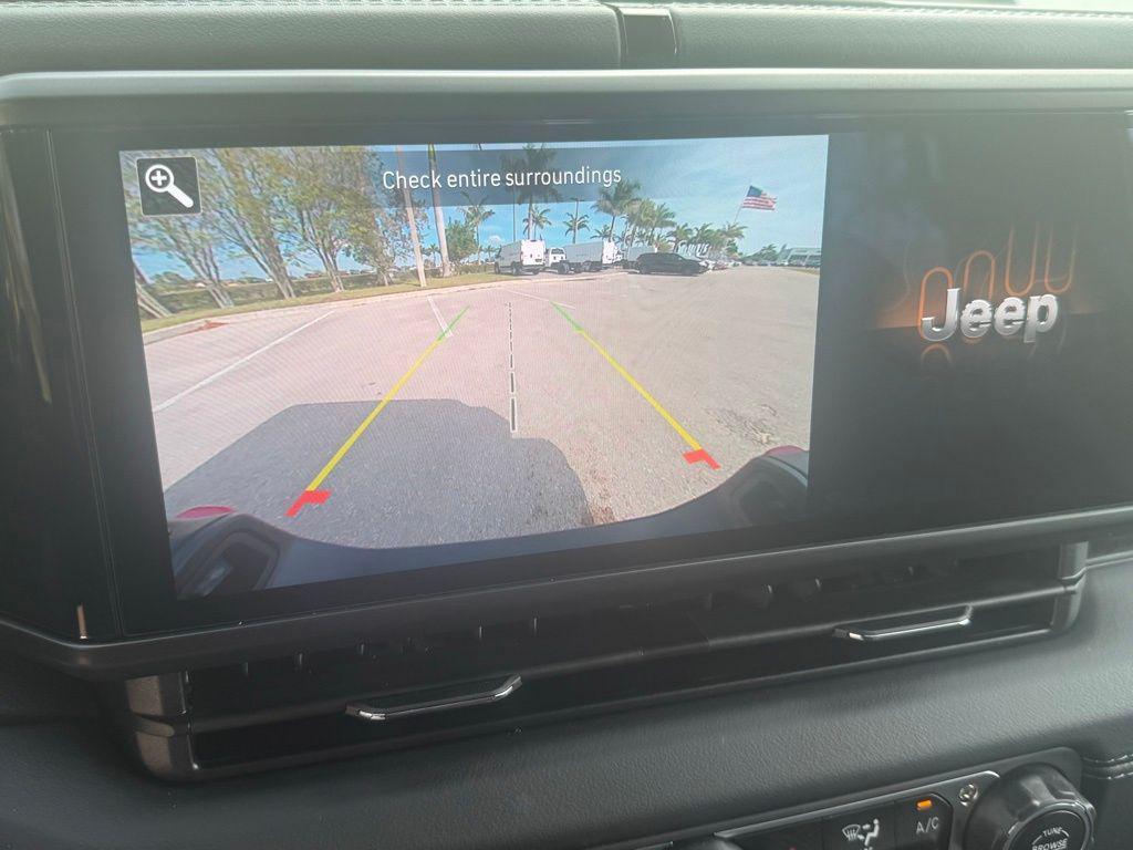 used 2025 Jeep Gladiator car, priced at $46,918