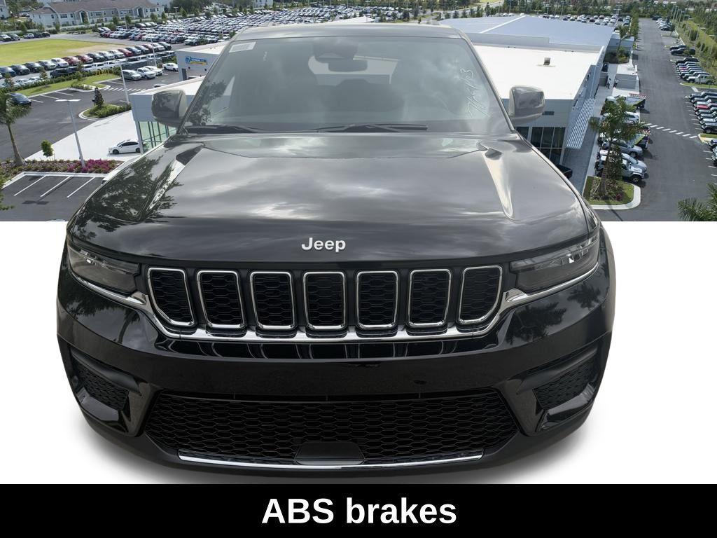 new 2025 Jeep Grand Cherokee car, priced at $32,375