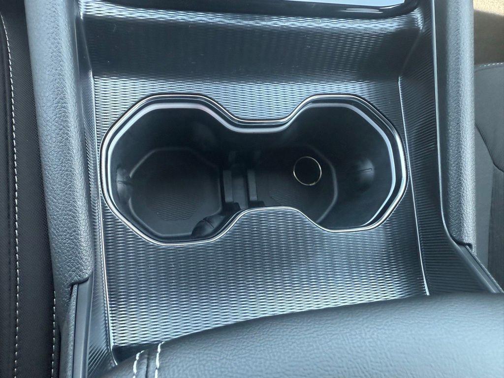 new 2025 Jeep Grand Cherokee car, priced at $30,375