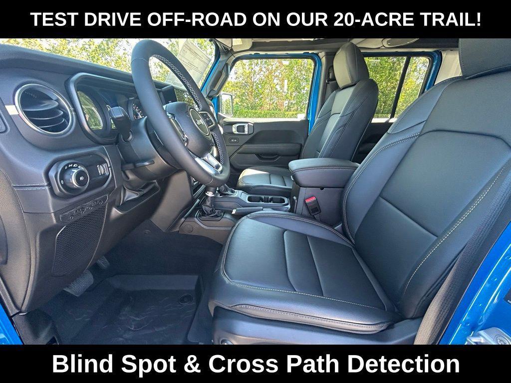 new 2025 Jeep Wrangler car, priced at $45,610