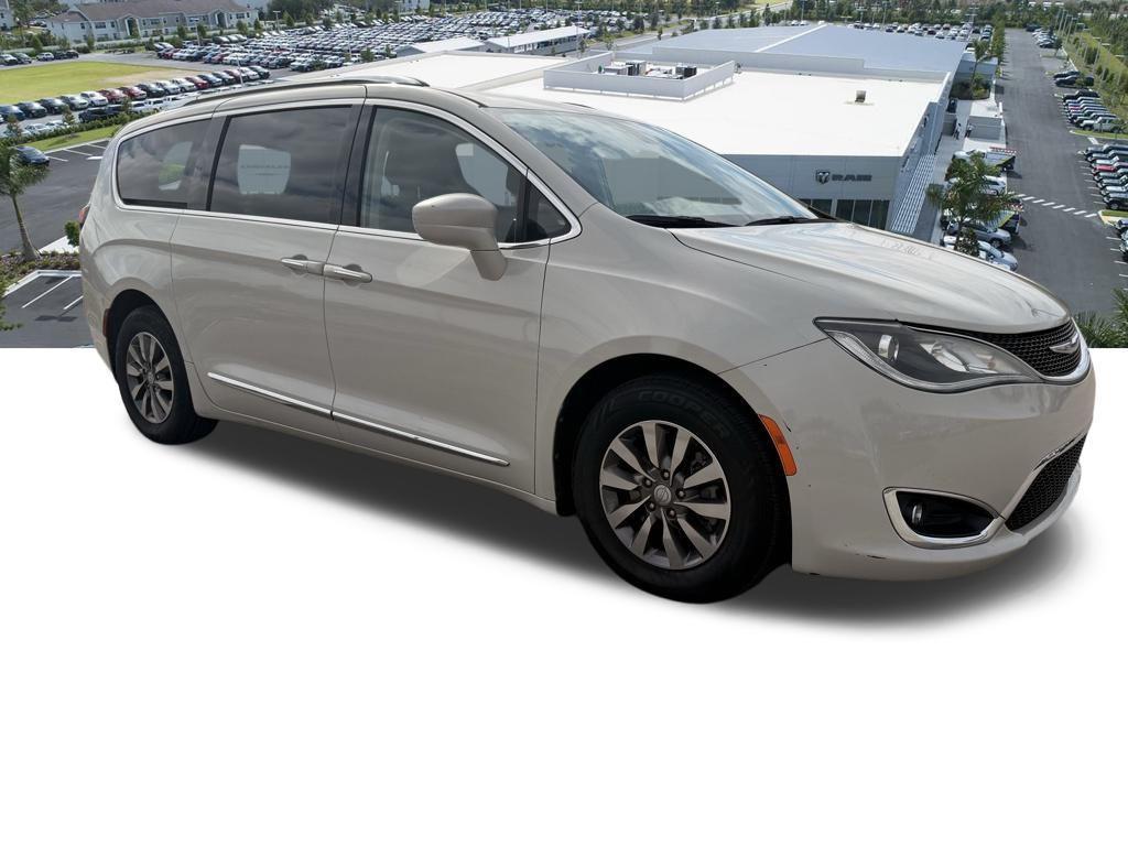 used 2020 Chrysler Pacifica car, priced at $17,020