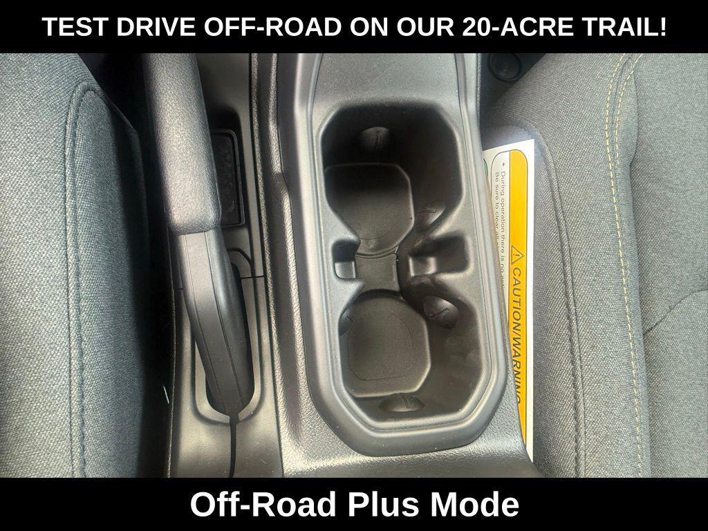 new 2025 Jeep Wrangler car, priced at $45,275