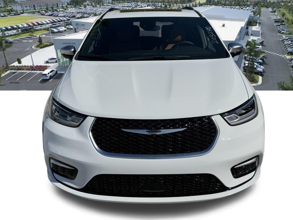 new 2026 Chrysler Pacifica car, priced at $49,260