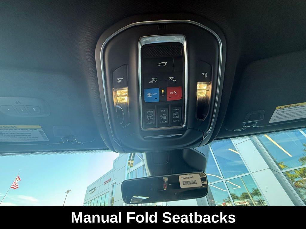 new 2025 Jeep Grand Cherokee L car, priced at $40,265