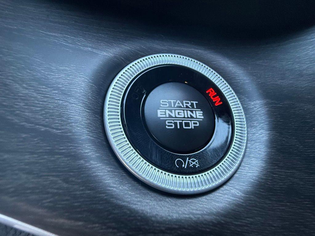 new 2025 Jeep Grand Cherokee L car, priced at $40,265