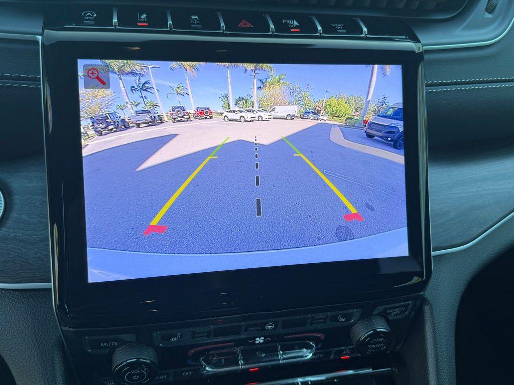 new 2025 Jeep Grand Cherokee L car, priced at $40,265