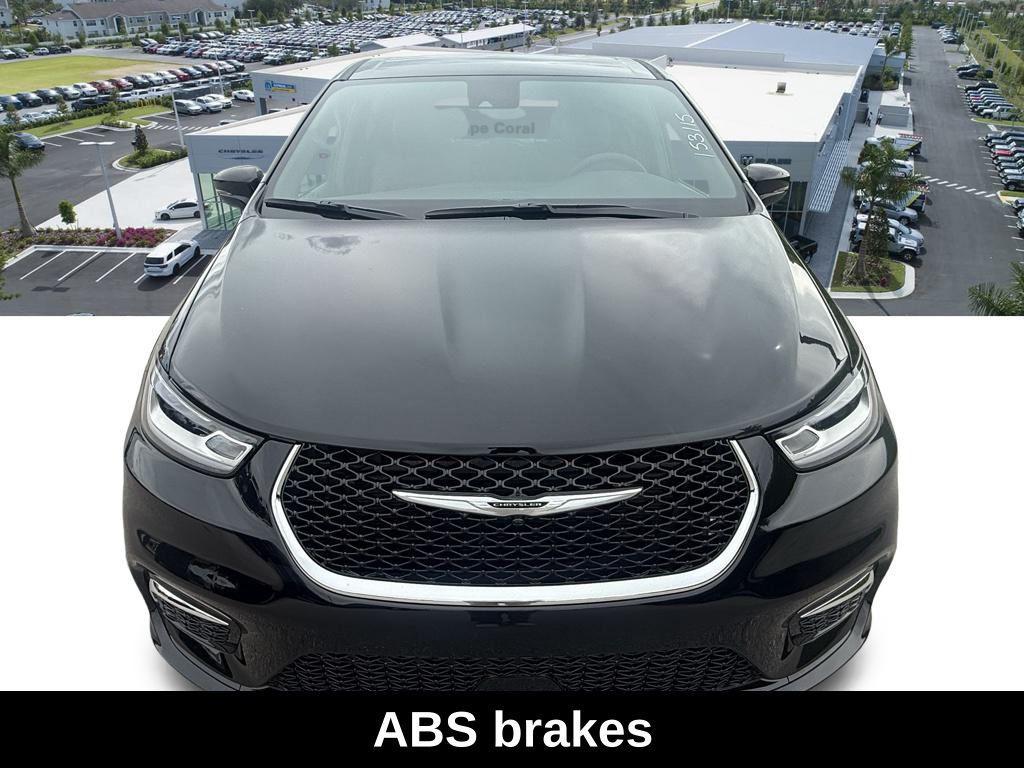 new 2026 Chrysler Pacifica car, priced at $34,460