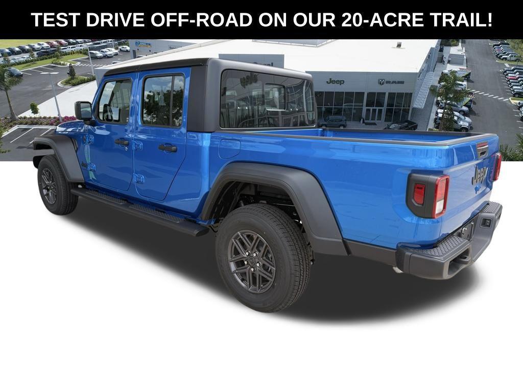 new 2026 Jeep Gladiator car, priced at $40,351
