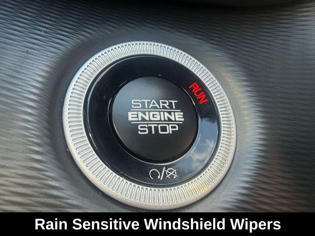 new 2025 Jeep Grand Cherokee car, priced at $34,730