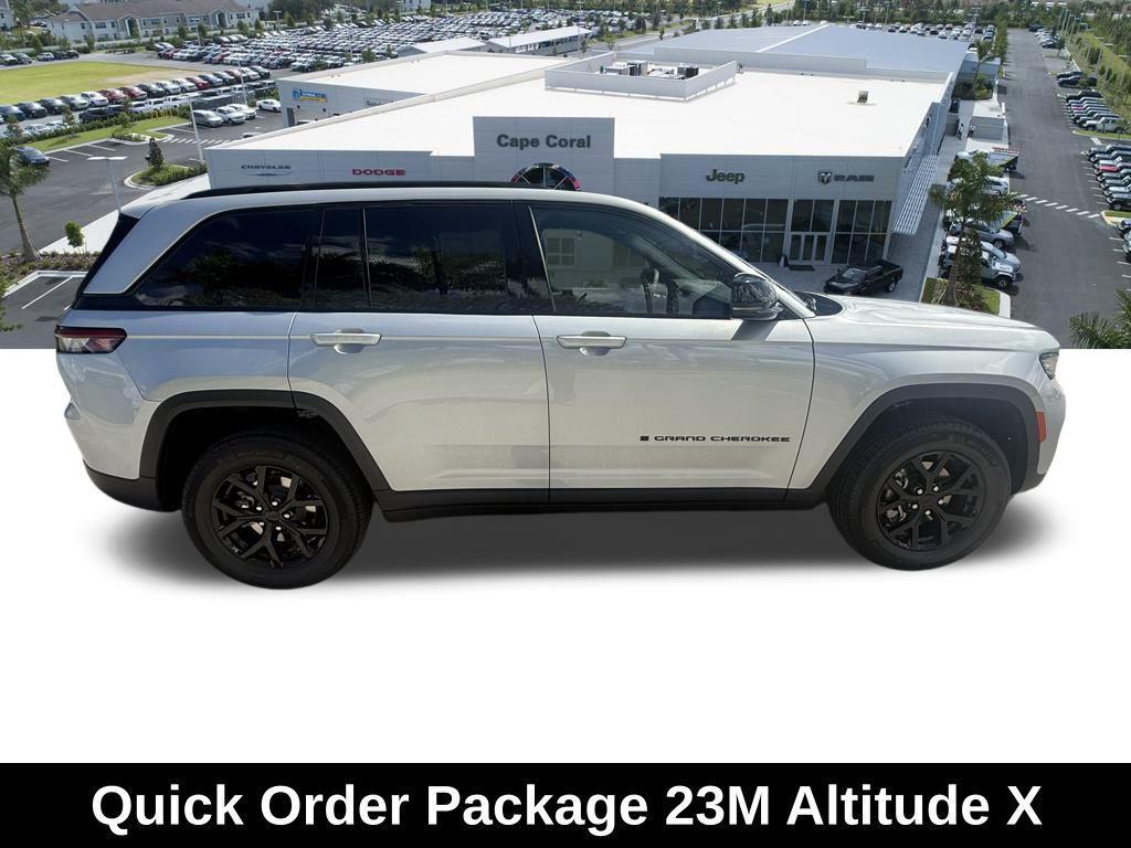 new 2025 Jeep Grand Cherokee car, priced at $34,730