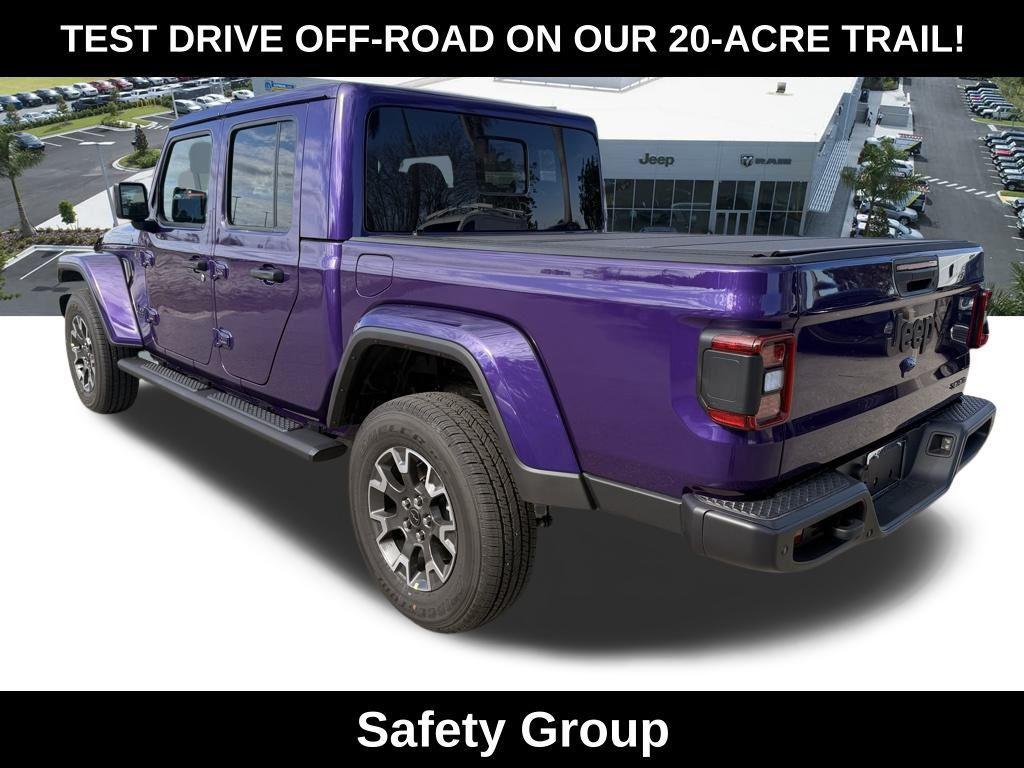new 2026 Jeep Gladiator car, priced at $48,725