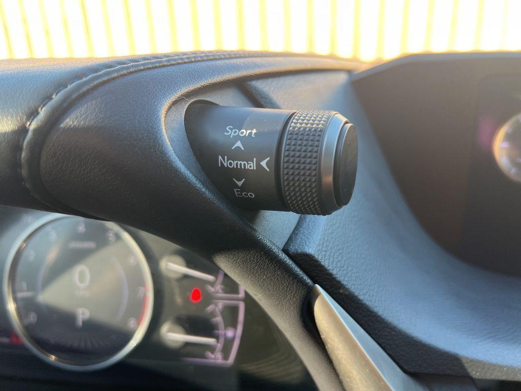 used 2020 Lexus ES 350 car, priced at $27,763