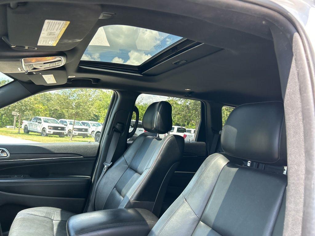 used 2022 Jeep Grand Cherokee car, priced at $22,900