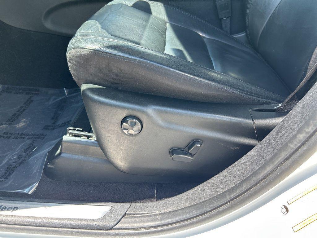 used 2022 Jeep Grand Cherokee car, priced at $22,900