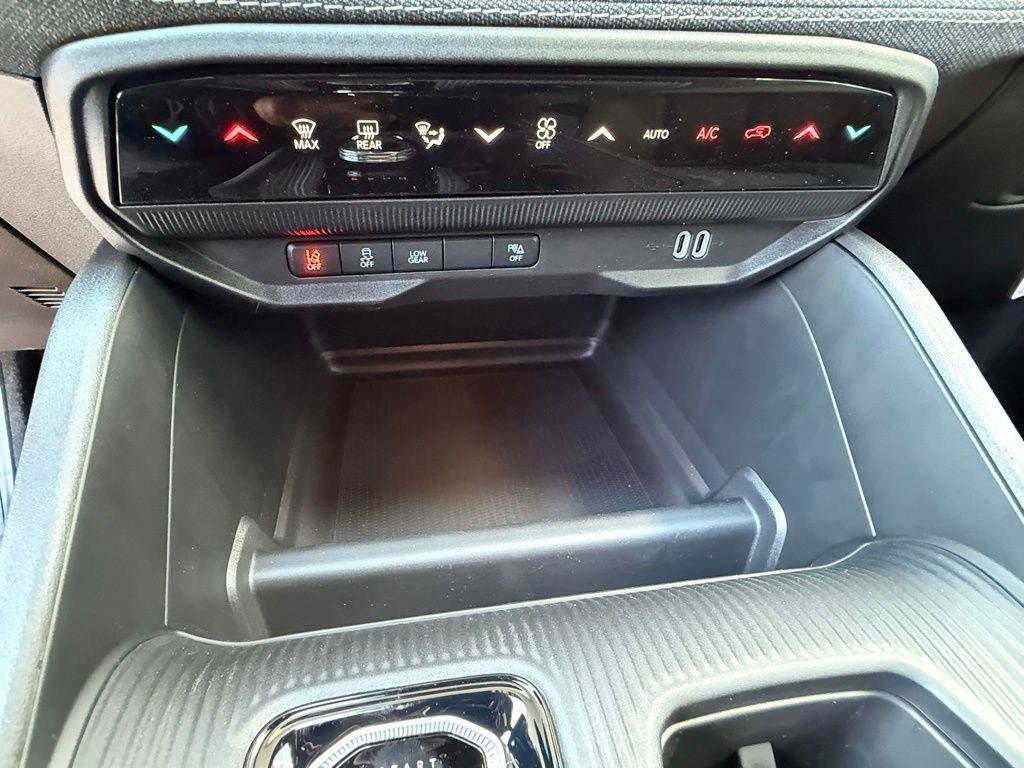 new 2026 Jeep Cherokee car, priced at $36,066