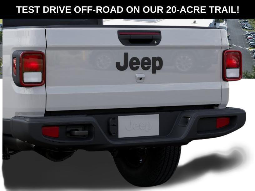 new 2026 Jeep Gladiator car, priced at $39,976
