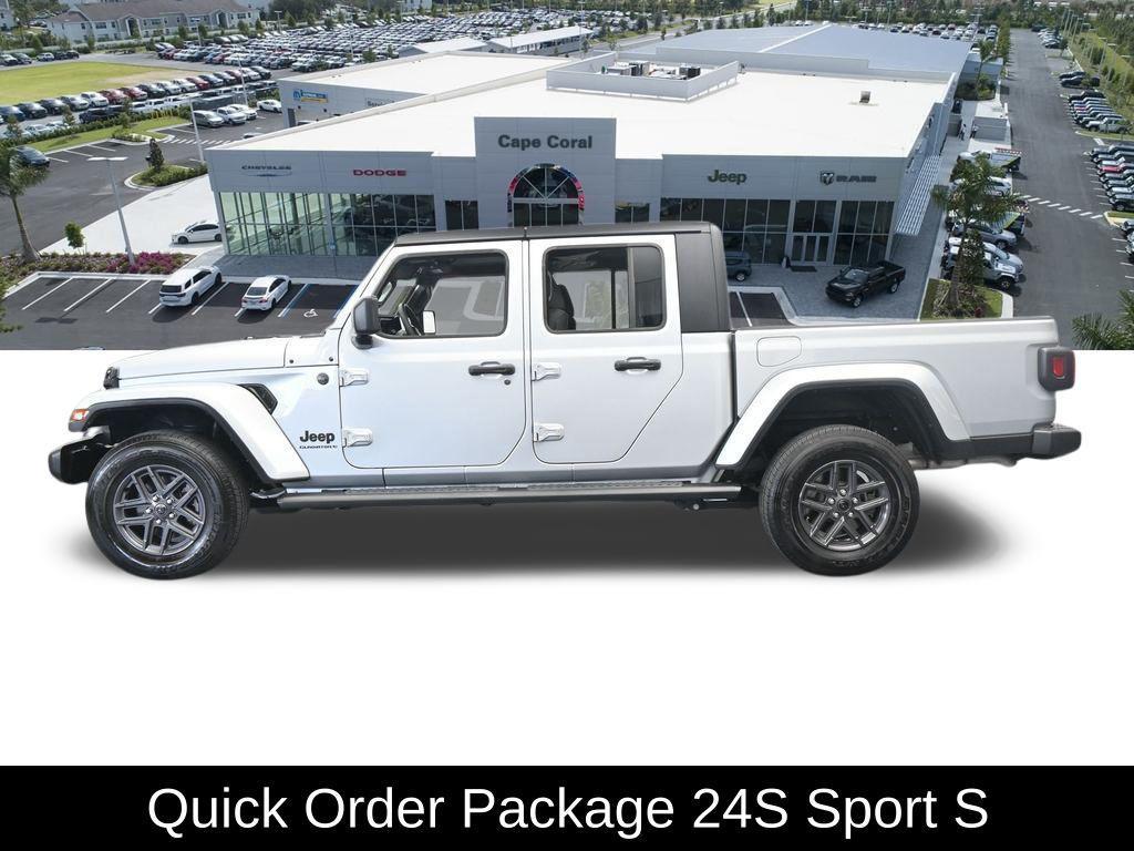 used 2024 Jeep Gladiator car, priced at $35,914