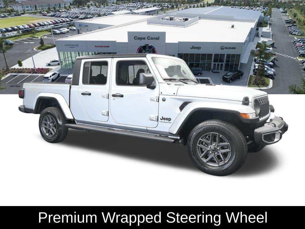 used 2024 Jeep Gladiator car, priced at $35,914