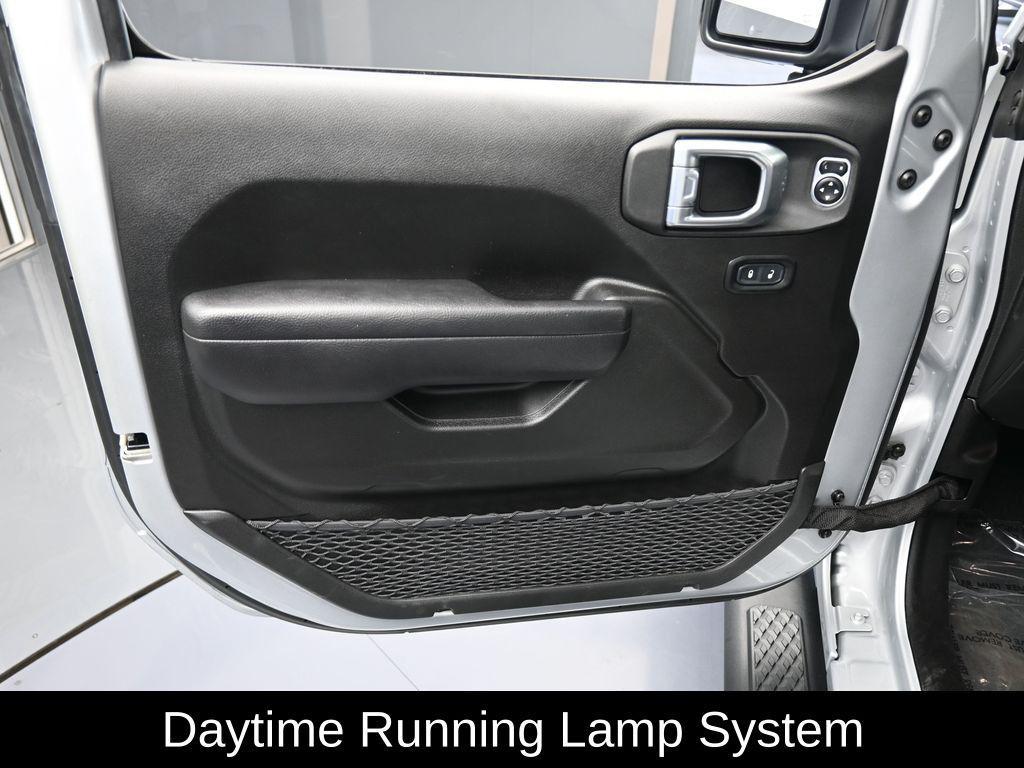 used 2024 Jeep Gladiator car, priced at $35,914