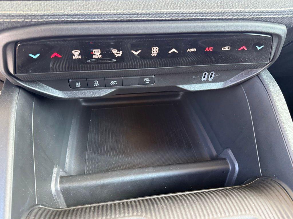 new 2026 Jeep Cherokee car, priced at $38,066