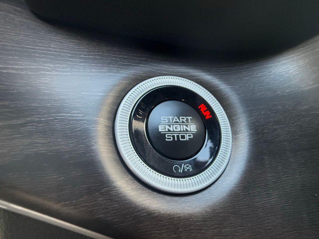 new 2025 Jeep Grand Cherokee L car, priced at $42,375