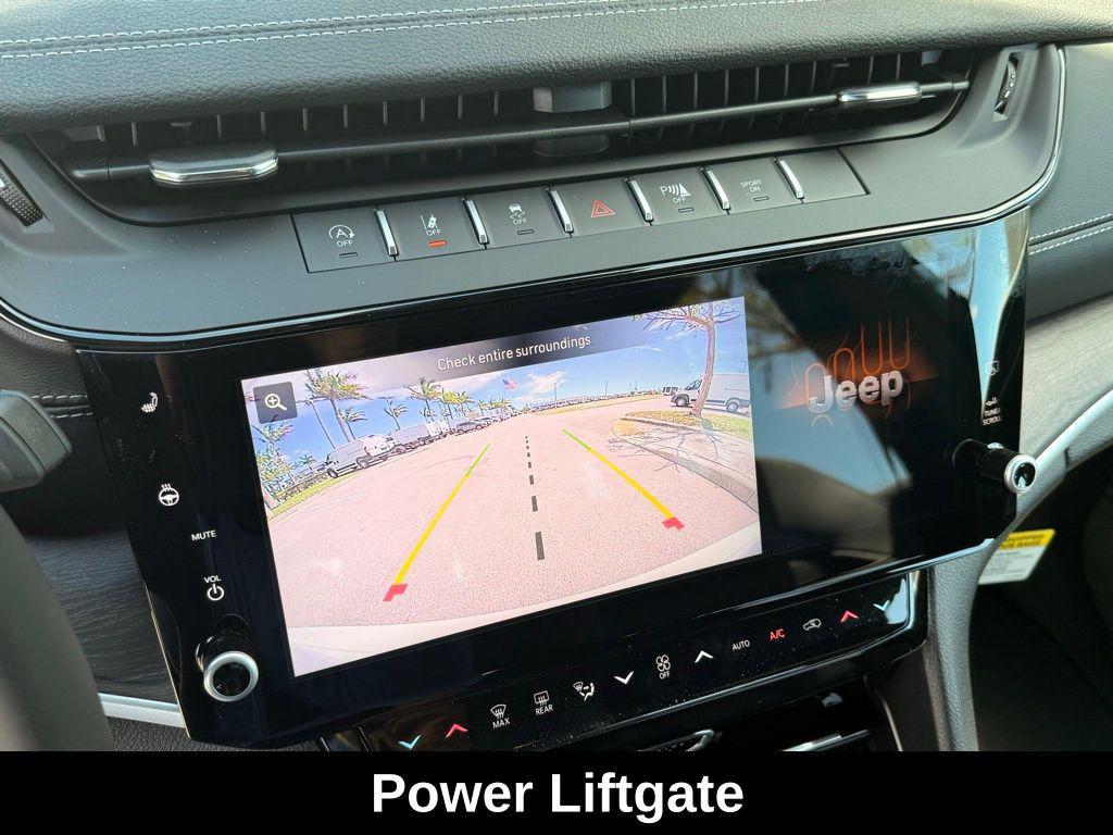 new 2026 Jeep Grand Cherokee car, priced at $41,056
