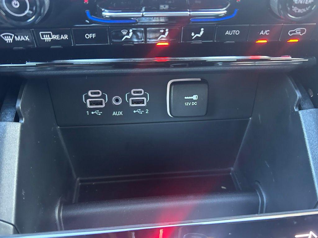 new 2025 Jeep Grand Cherokee L car, priced at $52,135