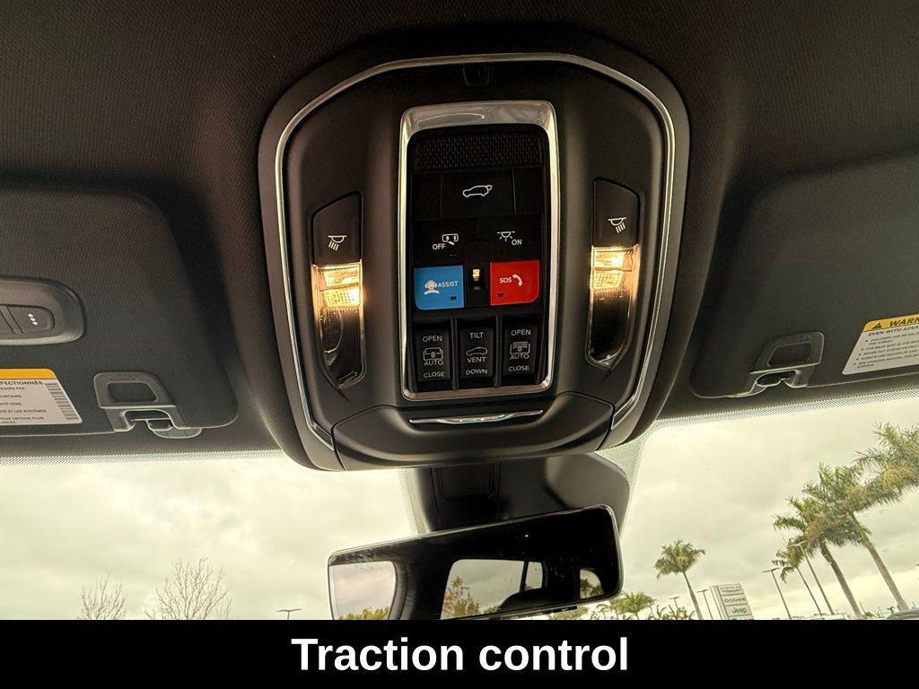 new 2026 Jeep Grand Cherokee car, priced at $45,135