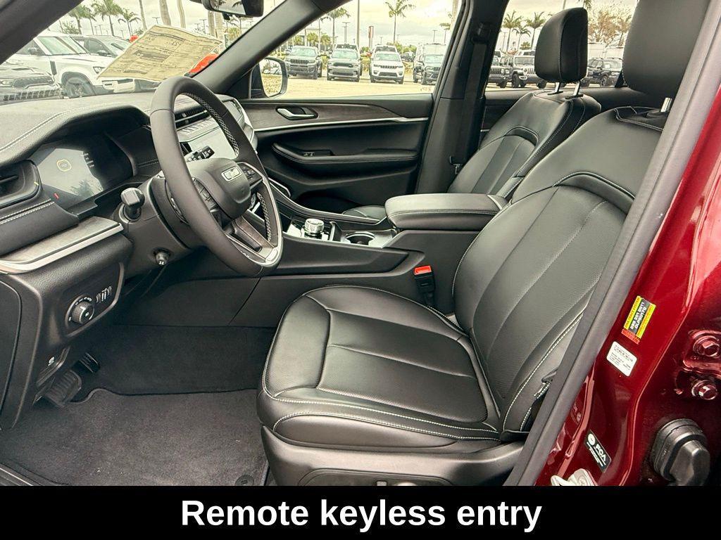 new 2026 Jeep Grand Cherokee car, priced at $45,135