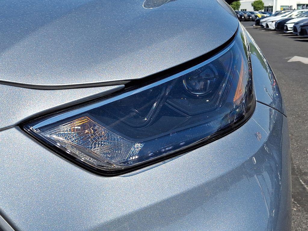 used 2022 Toyota Highlander car, priced at $35,117