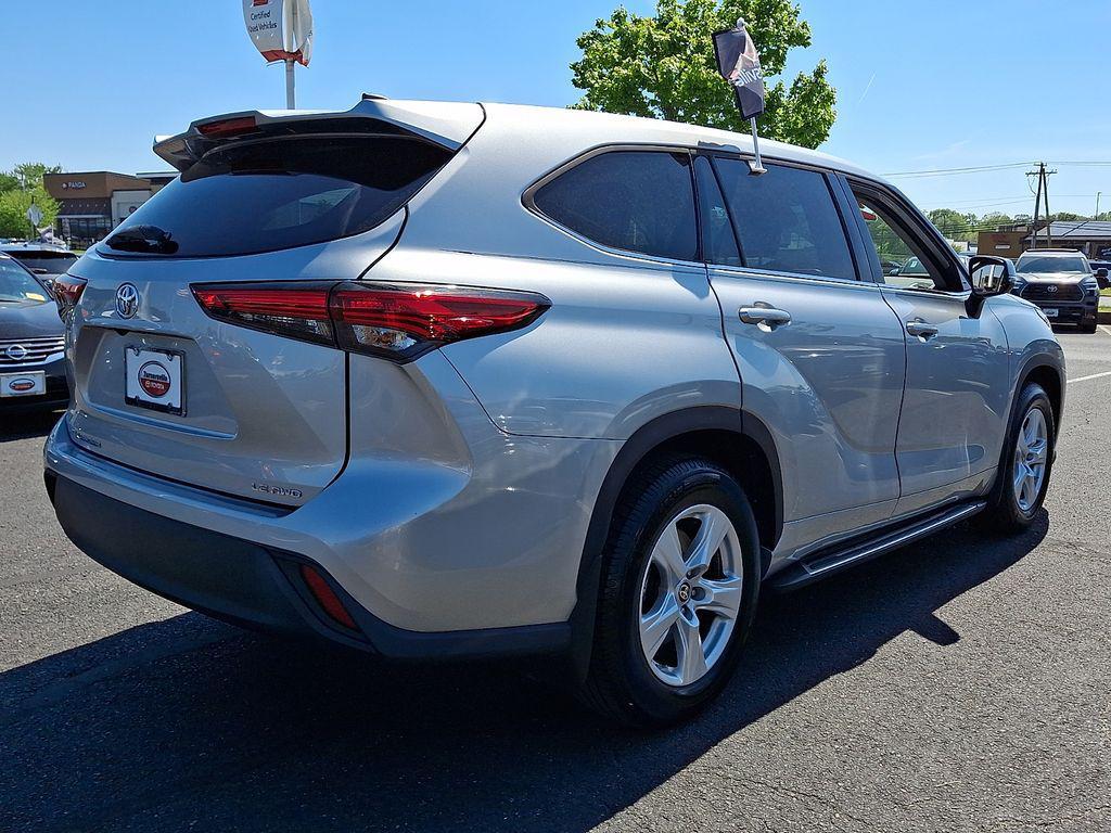 used 2022 Toyota Highlander car, priced at $35,117