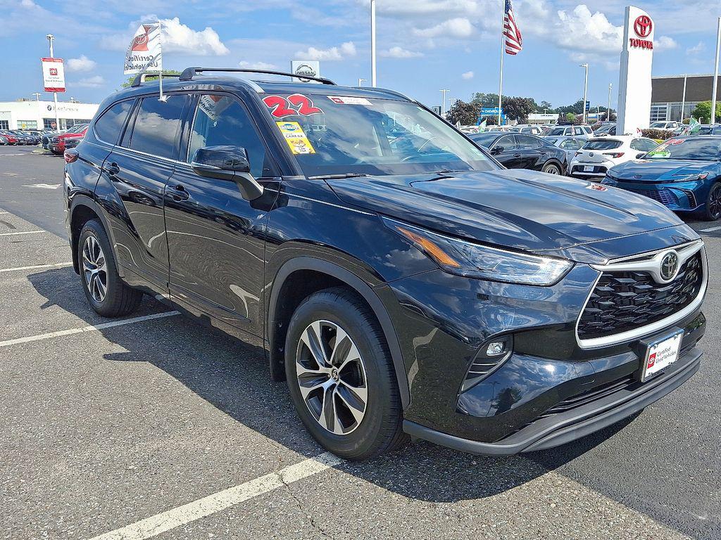 used 2022 Toyota Highlander car, priced at $35,580
