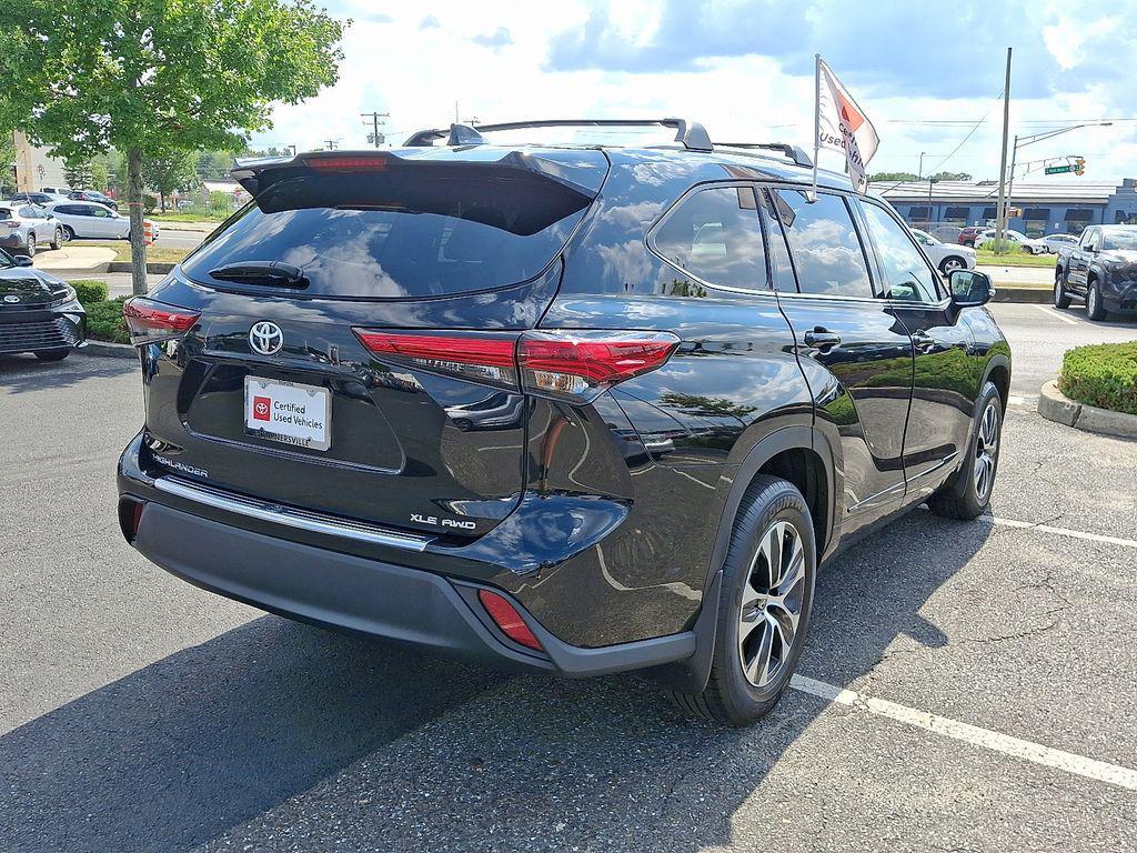 used 2022 Toyota Highlander car, priced at $35,580