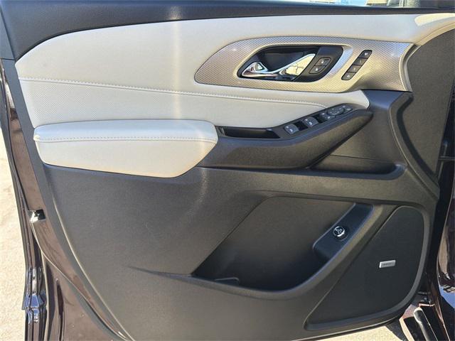 used 2023 Chevrolet Traverse car, priced at $31,991