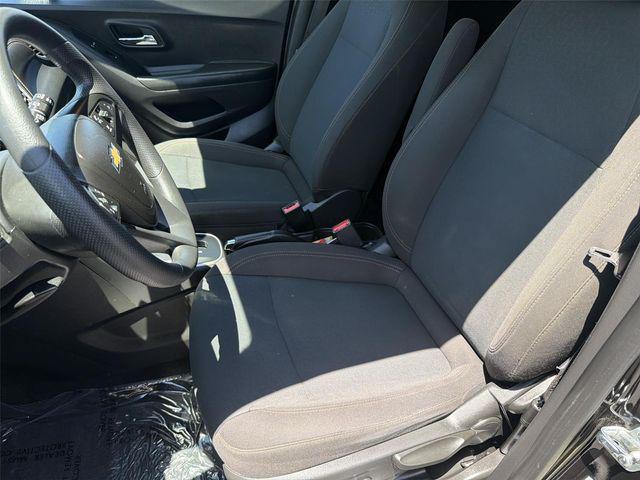 used 2022 Chevrolet Trax car, priced at $17,341