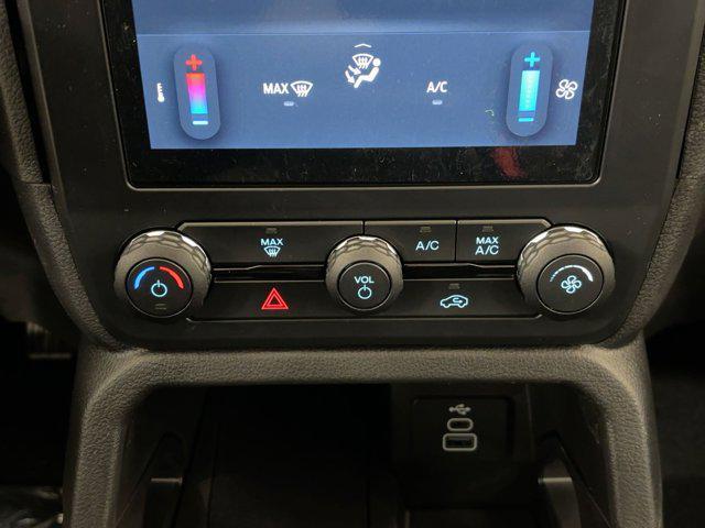 new 2025 Ford Ranger car, priced at $33,201