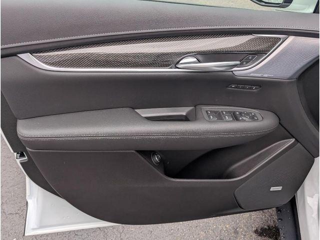 new 2025 Cadillac XT5 car, priced at $65,709