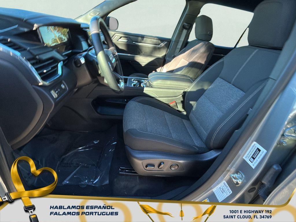 used 2025 GMC Acadia car, priced at $31,882