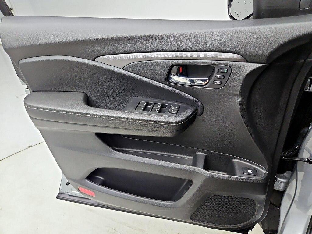 used 2025 Honda Ridgeline car, priced at $36,998