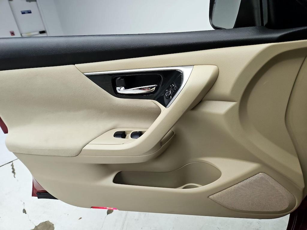 used 2014 Nissan Altima car, priced at $13,998