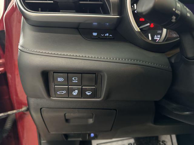 used 2020 Toyota Highlander car, priced at $29,767