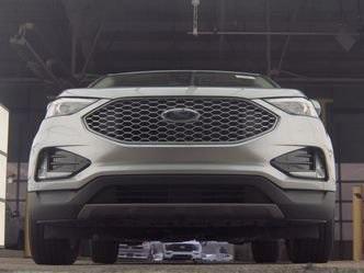 used 2024 Ford Edge car, priced at $27,455