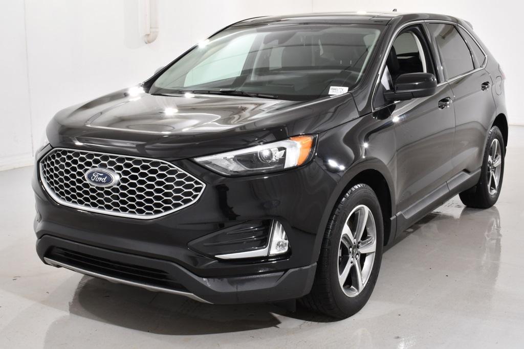 used 2024 Ford Edge car, priced at $28,155