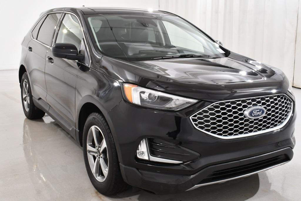 used 2024 Ford Edge car, priced at $28,155