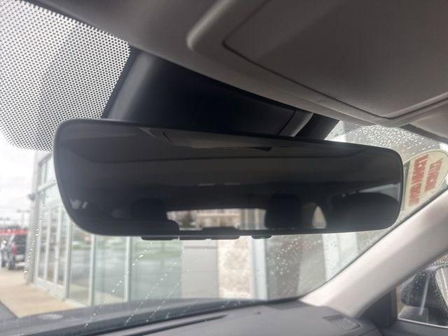 used 2021 Toyota Highlander Hybrid car, priced at $30,285