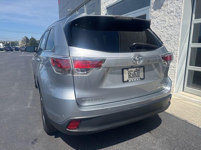 used 2016 Toyota Highlander car, priced at $22,995