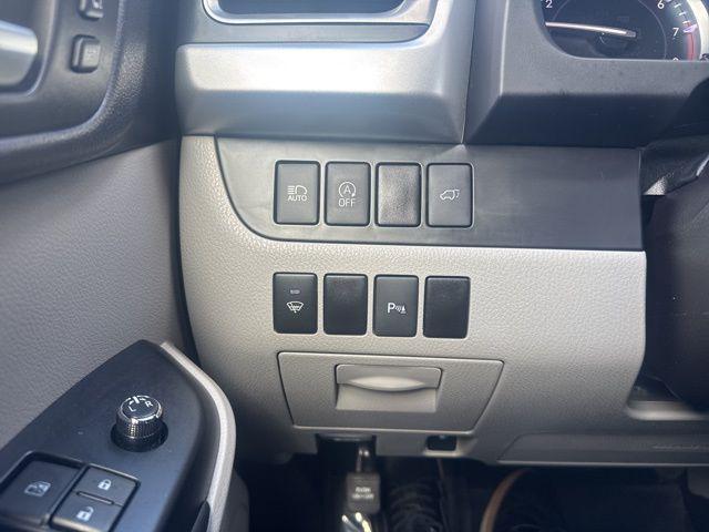 used 2018 Toyota Highlander car, priced at $25,749