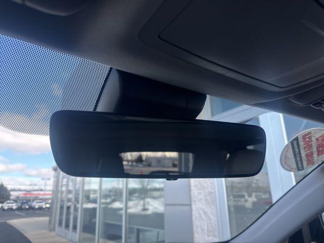 used 2018 Toyota Highlander car, priced at $25,749