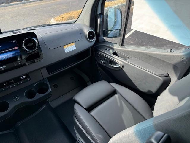 new 2026 Mercedes-Benz Sprinter 2500 car, priced at $86,218